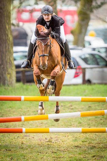 Stechen A-Springen Stechen A-Springen