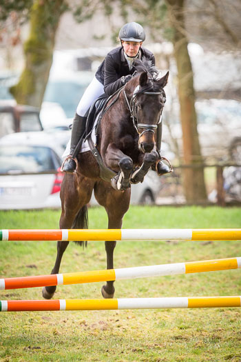 Stechen A-Springen Stechen A-Springen